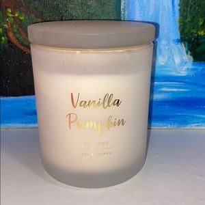DW Home Vanilla Pumpkin Candle